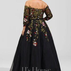 Elegant Black Floral Embroidered Ballgown